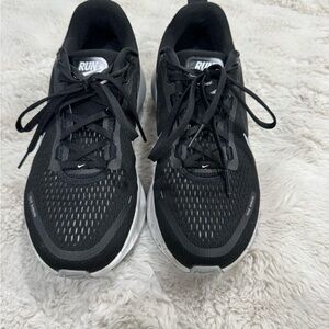 Nike Vomero 18 Black and White Women's Road Running Shoes